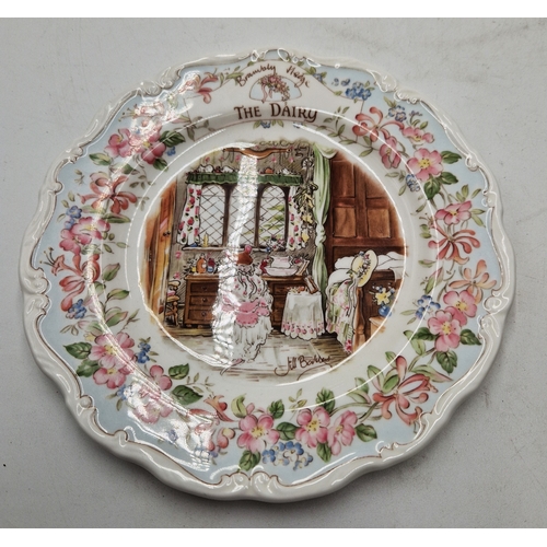 61 - ROYAL DOULTON CHINA 20.5cm Dia PLATE 