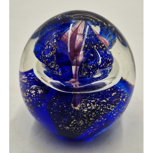 455 - GLASS Large PAPERWEIGHT