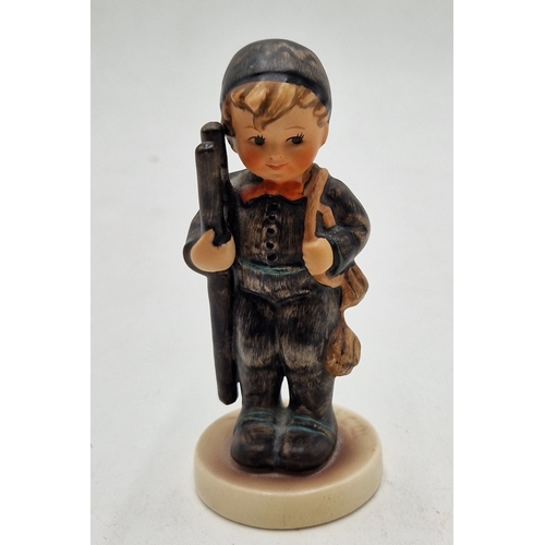 624 - GOEBEL HUMMEL CHILD CHARACTER FIGURINE 