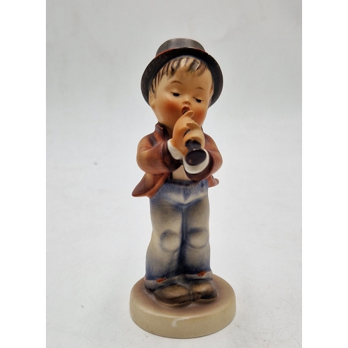 625 - GOEBEL HUMMEL CHILD CHARACTER FIGURINE 