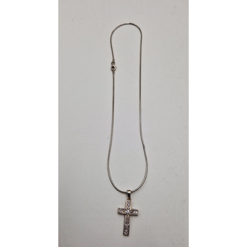 650 - SILVER (925) CROSS PENDANT ON A SILVER (925) 40cm NECK CHAIN  (Total Weight ____ Grams) (Boxed)