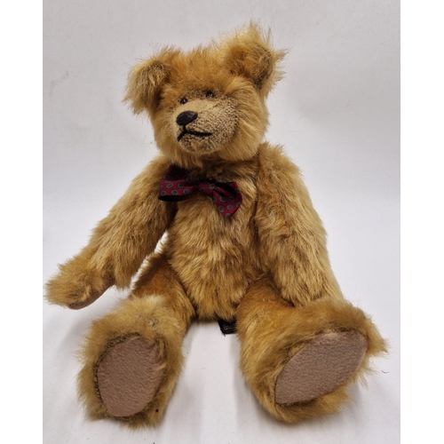 192 - RUSS BERRIE & Co ltd JOINTED TEDDY BEAR (Dickie Bow)