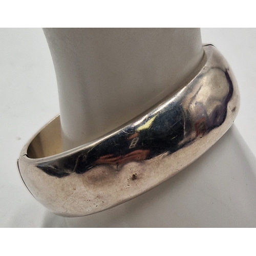 164 - SILVER (925) BANGLE (Total Weight 45.0 Grams)