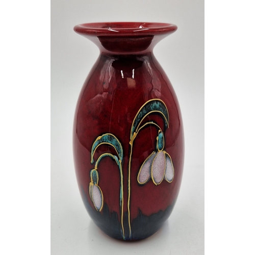 555 - ANITA HARRIS ART POTTERY 20.5cm BELLA VASE IN THE SNOWDROP DESIGN (Trial)