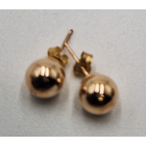 565 - 9ct GOLD STUD EARRINGS