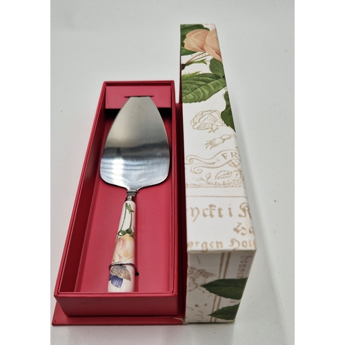 704 - ROYAL WORCESTER RHS ROSES CAKE SLICE (Boxed)