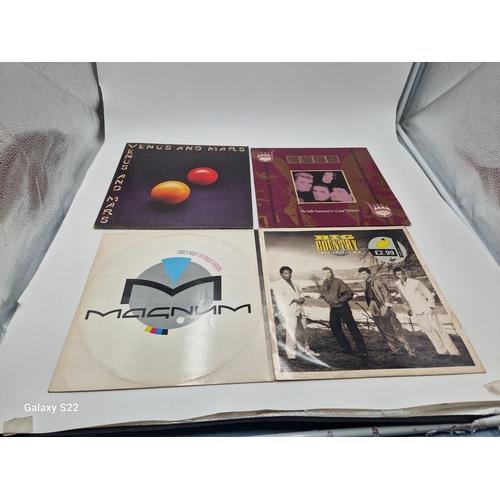 831 - ROCK VINYL LP + 12 INCHES (4)
WINGS VENUS AND MARS GATEFOLD SLEEVE + INNER + 2 POSTERS. THE CULT SHE... 