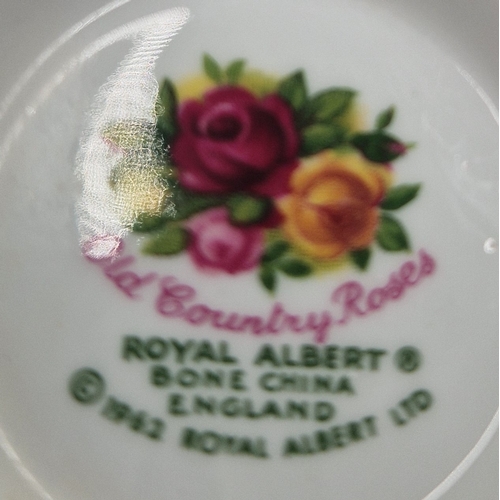 38 - ROYAL ALBERT CHINA TRIOS (2) IN THE OLD COUNTRY ROSES DESIGN