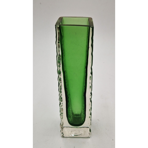 134 - WHITEFRIARS BAXTER MEADOW GREEN 17cm VASE