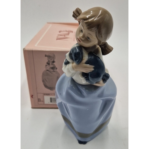 55 - LLADRO (Nao) PORCELAIN 18cm CHARACTER FIGURINE OF A YOUNG GIRL WITH PUPPY DOG (Original Box)