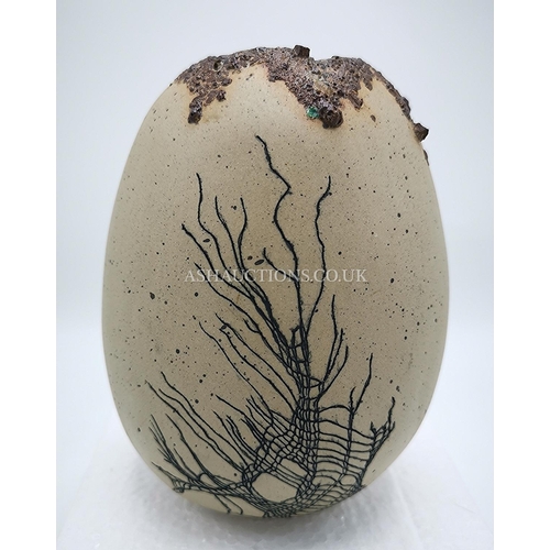 692 - RAY NASH STUDIO POTTERY 14cm SCULPTURE IN THE FORM ON AN EGG WITH COBWEB DECORATION (Early,Rare Exam... 