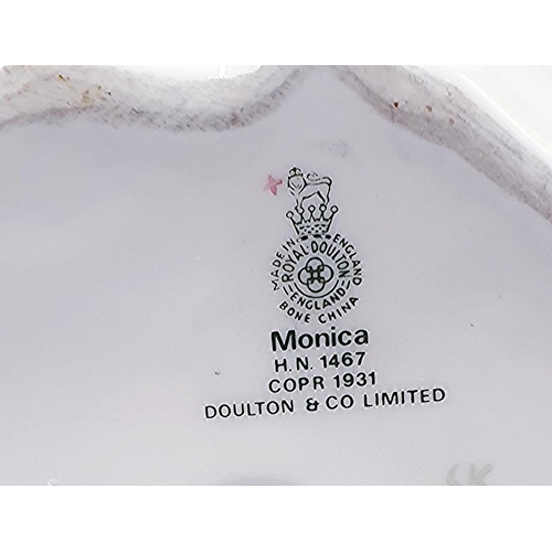 1050 - ROYAL DOULTON 10.1cm FIGURINE 