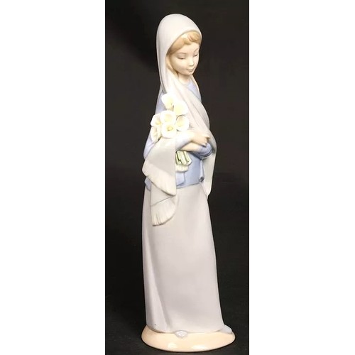 1043 - LLADRO PORCELAIN Large 23.5cm CHARACTER FIGURINE OF A LADY WITH CALLA LILLIES 1970/98 Modelled By Mr... 