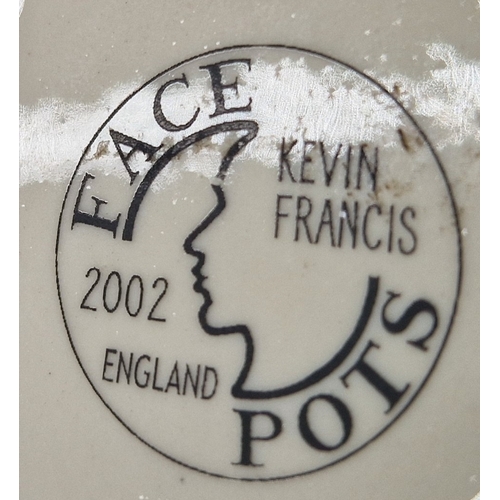 21 - KEVIN FRANCIS FACE POT 