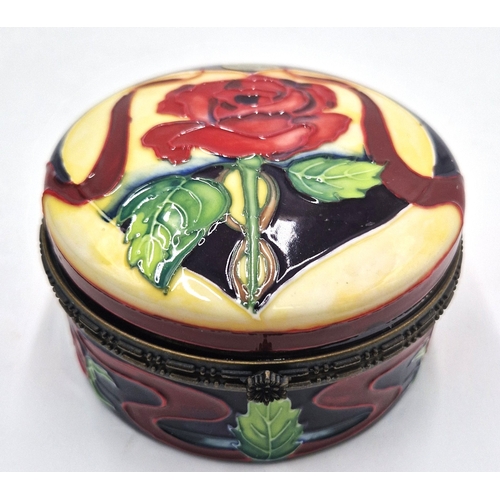 1167 - OLD TUPTON WARE TUBELINED 10cm TRINKET BOX