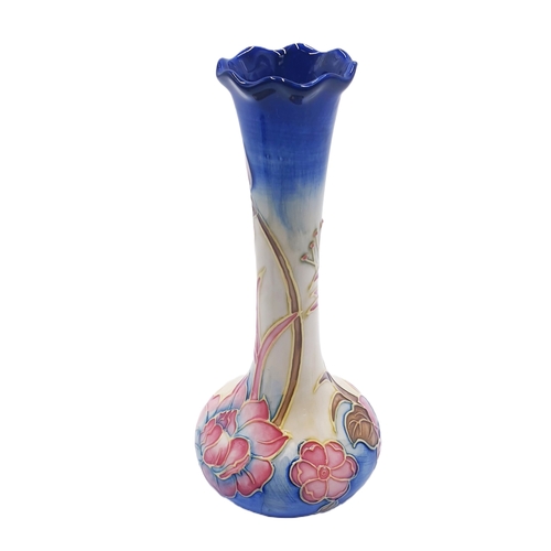 139A - OLD TUPTON WARE TUBELINED 20cm FLUTED BUD VASE (TW 1708) IN THE SPRING BOUQUET DESIGN  (As New,Origi... 