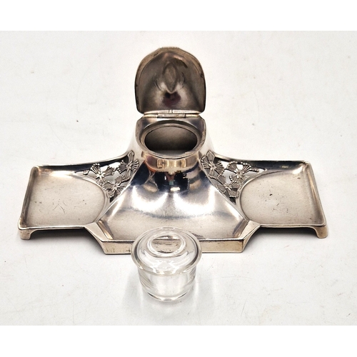 370 - SILVER PLATED GERMAN 18cm x 10cm ART NOUVEAU INKWELL FEATURING A JUGENDETIL DESIGN,COMPLETE WITH GLA... 
