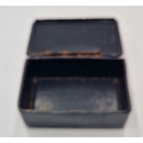 241 - CHINESE Large 12cm x 8cm x 6cm PAPERMACHE SNUFF BOX