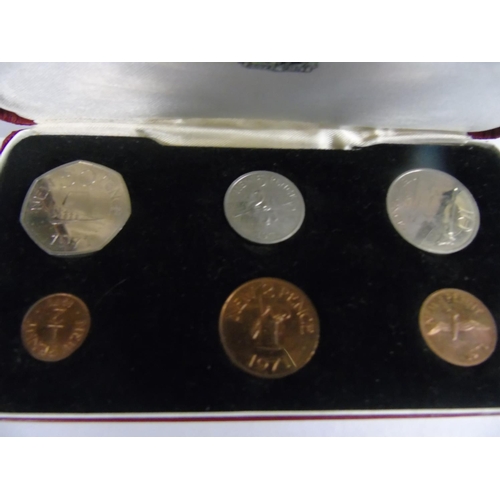 118 - A Royal Mint coin set for Guernsey 1971