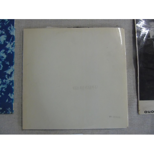 14 - The Beatles White Album top opening double album with four photo prints. Matrix No's side 1 YEX 709-... 