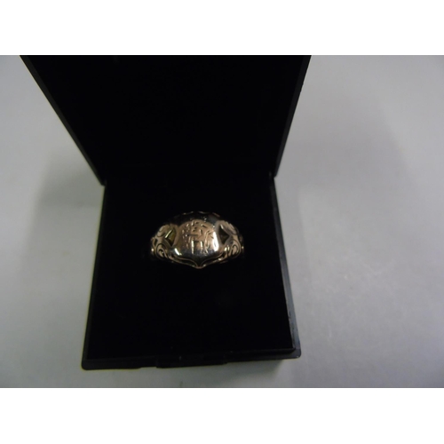 156 - A 9ct rose gold decorative shield ring size P (with Chester hallmarks)