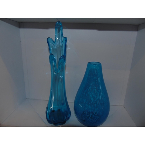 123 - Two pieces of pretty blue art glass