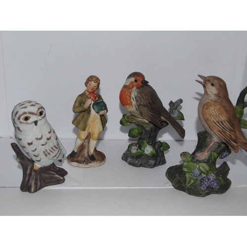 39 - Four pieces of vintage Capodimonte