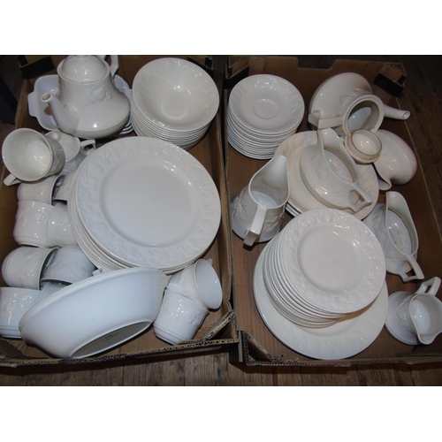 47 - A very large Lincoln dinner service