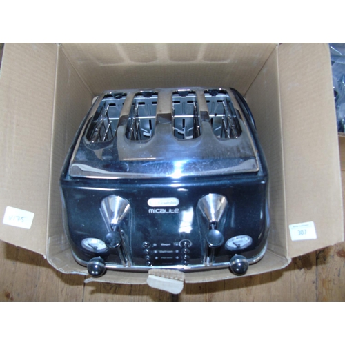 307 - A Delonghi four place toaster