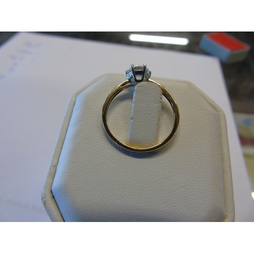 229 - A 9ct gold & white stone ring size Q 1/2