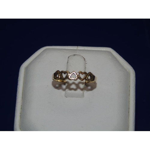 240 - A 9ct gold heart ring size N 3/4