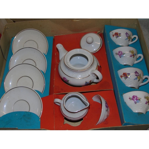 274 - A boxed vintage child's ceramic tea set