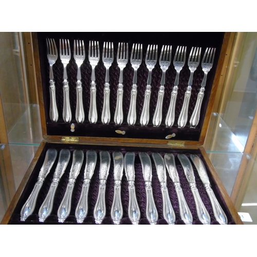 511 - A boxed set of quality silver plated cutlery