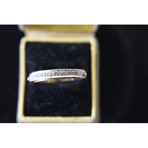 139 - A 9ct gold & diamond message ring