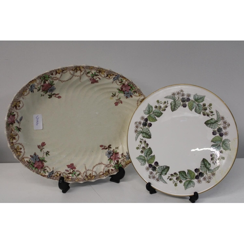 1081 - A Copeland Spode meat plate & Royal Worcester cake plate