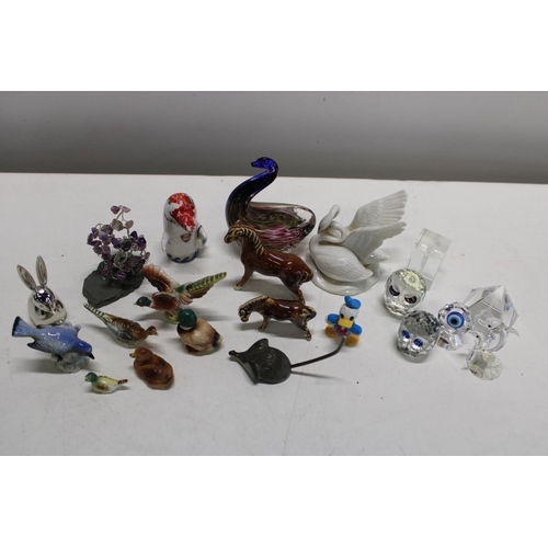 97 - A box of assorted collectables