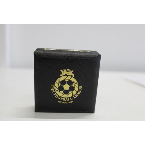111 - A 9ct gold Barclay's League Division Two winners medal for the 1989-90 Football season (Leeds United... 