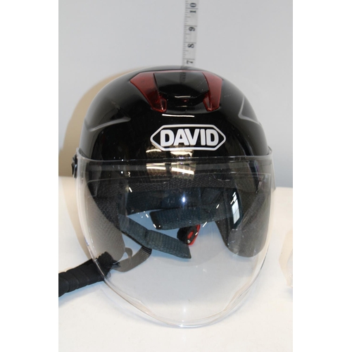 63 - A David crash helmet