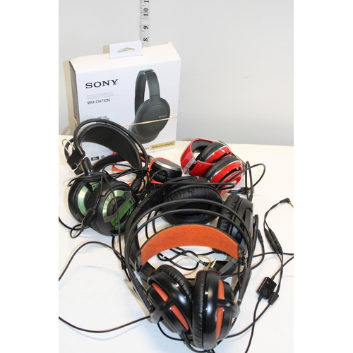 355 - Selection of assorted headphones