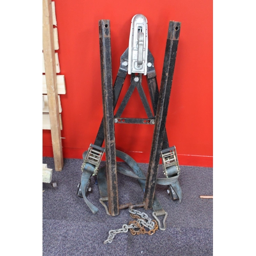 441 - A trailer hitch (items not on site viewing by appointment, collection only)