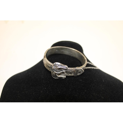 468 - A white metal bangle