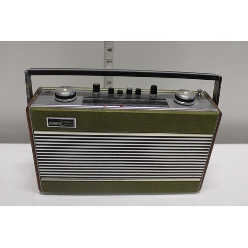 A vintage Roberts R606-MB radio