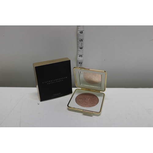 65 - A Victoria Beckham Highlighter