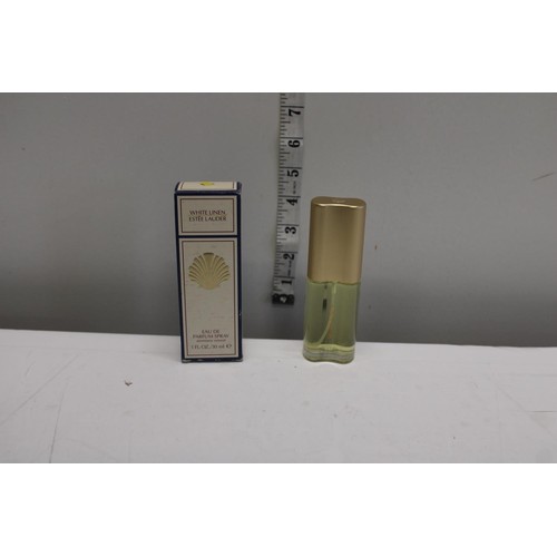 71 - A Estee Lauder 'White Linen' perfume spray