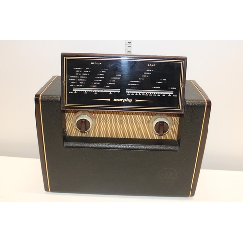 117 - A vintage Murphy radio