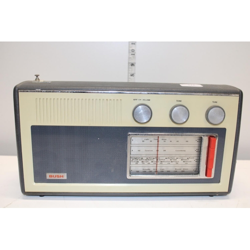 322 - A vintage Bush radio