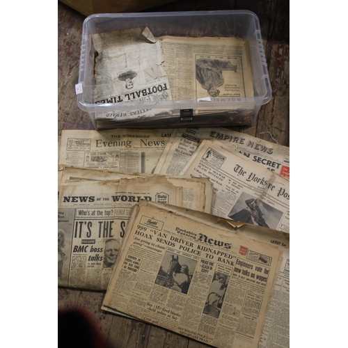 72 - A job lot of vintage newspapers