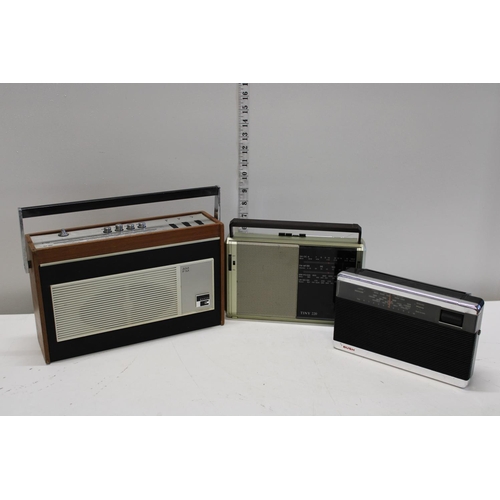 22 - Three assorted vintage radios