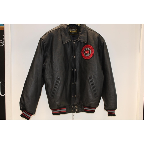 399 - A leather jacket sized L