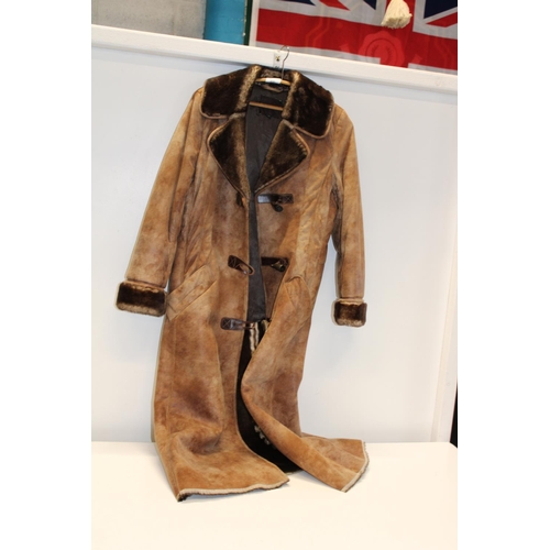 400 - A ladies coat